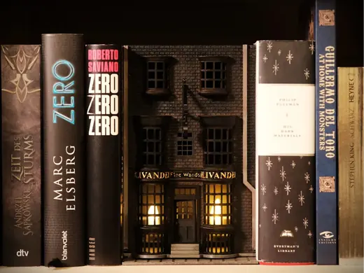 Wizarding Wand Shop Book Nook – other view
